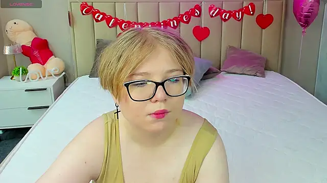 Lauraaa Smith online show from 02.19.26