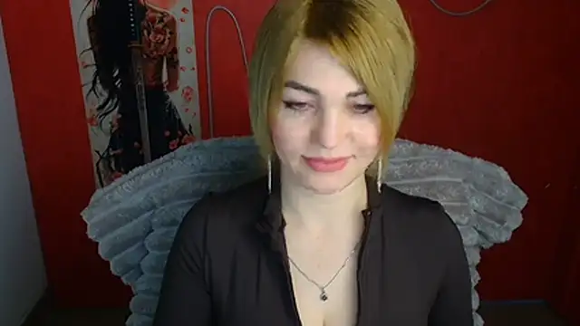 CuttieEmma online show from 03.10.26