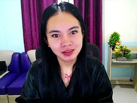 Snapshot of devine_goddess chatting on 04.26.26 devine goddess online show from 04.26.26