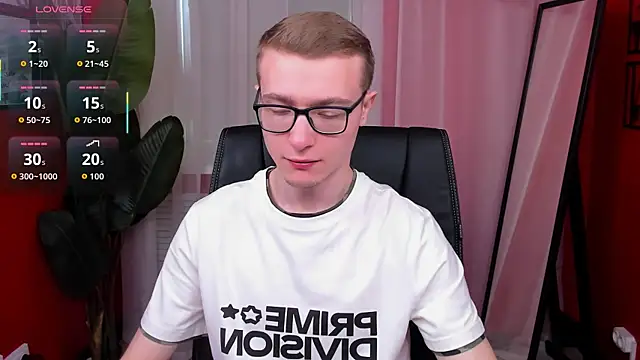 Snapshot of Emmit_Barker chatting on 05.19.26 Emmit Barker online show from 05.19.26
