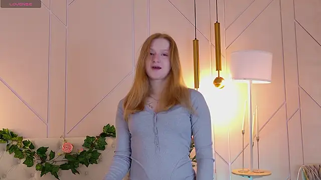 Snapshot of AmandaWatts chatting on 02.24.26 AmandaWatts online show from 02.24.26