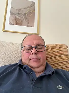 Snapshot of YachtCaptain10 chatting on 04.14.26 YachtCaptain10 online show from 04.14.26