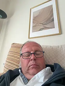 Snapshot of YachtCaptain10 chatting on 04.23.26 YachtCaptain10 online show from 04.23.26