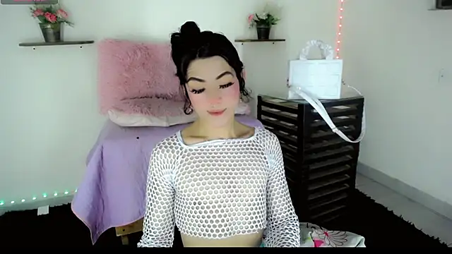 Snapshot of NathalialLooes chatting on 02.12.26 NathalialLooes online show from 02.12.26