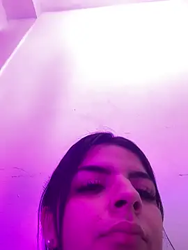 KarelyMitchel online show from 04.06.26