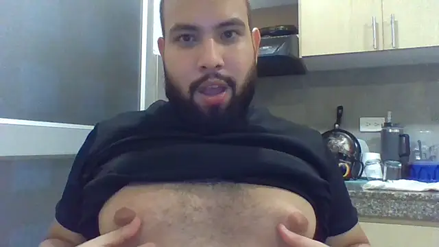 Snapshot of Dalton_s chatting on 06.08.26 Dalton s online show from 06.08.26