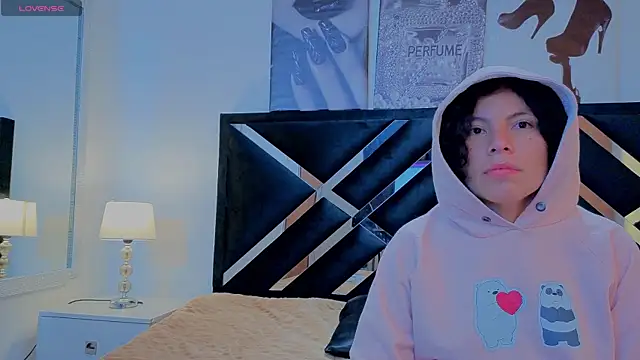 Zoe-yanin online show from 04.14.26