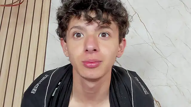 Snapshot of David_Roy_ chatting on 02.14.26 David Roy online show from 02.14.26