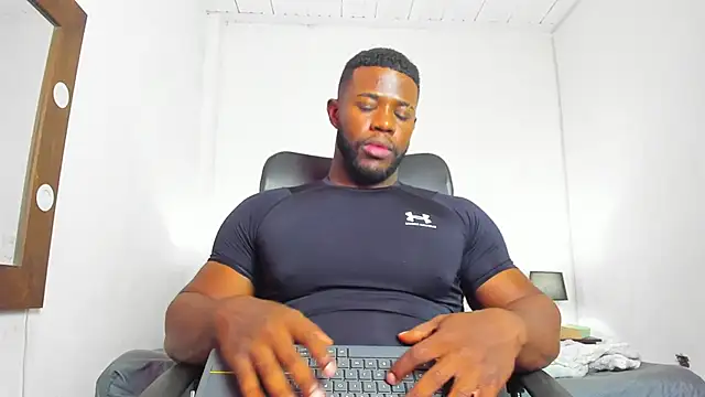 Snapshot of James_McBoy chatting on 02.18.26 James McBoy online show from 02.18.26