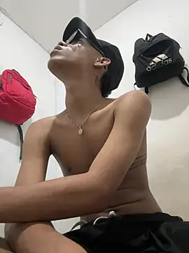 Snapshot of dominick_fran chatting on 02.08.26 dominick fran online show from 02.08.26