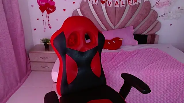 Snapshot of mia_fox666 chatting on 02.15.26 mia fox666 online show from 02.15.26