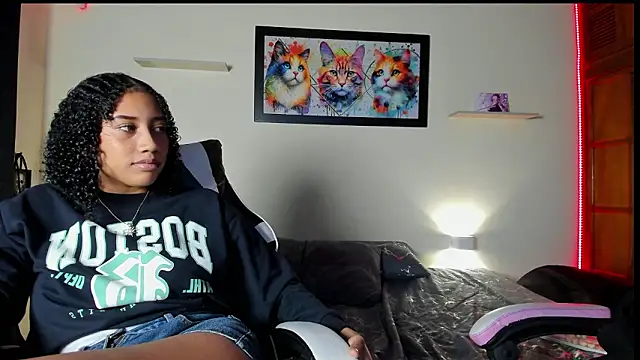 Snapshot of meredit_cris23 chatting on 02.15.26 meredit cris23 online show from 02.15.26