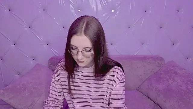 Snapshot of VixenLight chatting on 02.23.26 VixenLight online show from 02.23.26