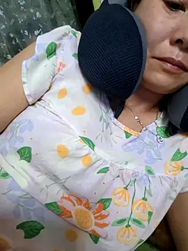 Snapshot of Baby-loveass69 chatting on 02.06.26 Baby-loveass69 online show from 02.06.26