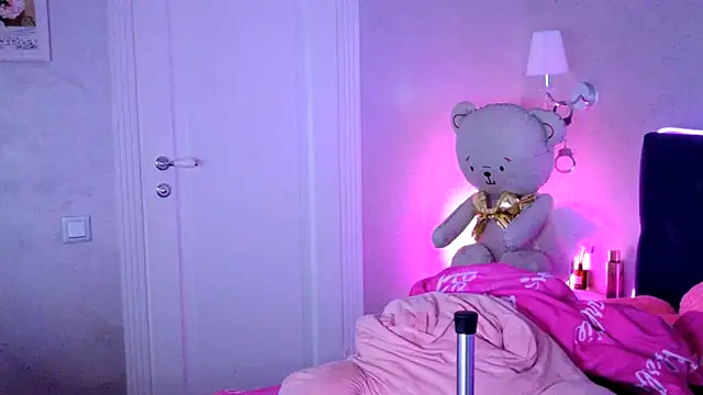 Snapshot of ChristallBreaz chatting on 02.24.26 ChristallBreaz online show from 02.24.26