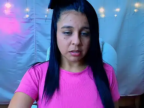 Snapshot of DanielaLati chatting on 02.01.26 DanielaLati online show from 02.01.26