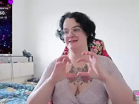 lunatigre4 online show from 02.24.26