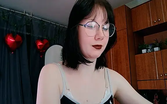 Snapshot of marty_bree chatting on 02.25.26 marty bree online show from 02.25.26