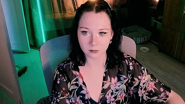Snapshot of marty_bree chatting on 07.15.26 marty bree online show from 07.15.26