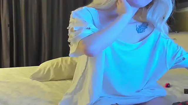 Lesyalisss online show from 04.16.26