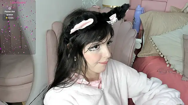 Snapshot of dolly_kitter chatting on 02.26.26 dolly kitter online show from 02.26.26