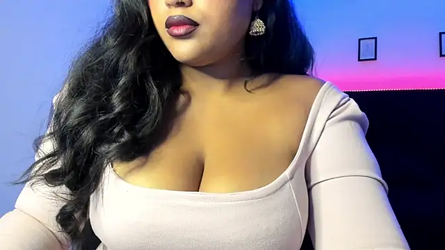 Snapshot of Kamala_Khan_Tx chatting on 06.05.26 Kamala Khan Tx online show from 06.05.26