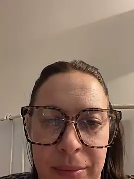 SophieSchmidt online show from 04.14.26