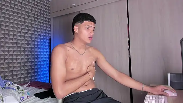 Snapshot of Keinner_BigDick chatting on 02.19.26 Keinner BigDick online show from 02.19.26