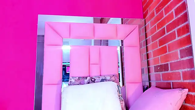 Snapshot of Baby_doll_XOXO chatting on 02.25.26 Baby doll XOXO online show from 02.25.26