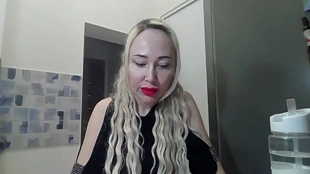 Snapshot of NanaGold2992 chatting on 03.02.26 NanaGold2992 online show from 03.02.26