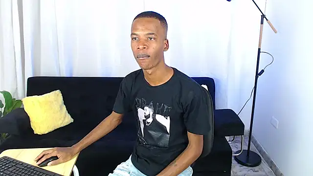 Snapshot of gusy_18 chatting on 02.10.26 gusy 18 online show from 02.10.26