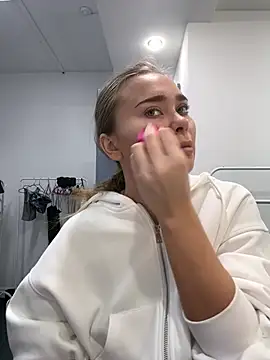 MonicaWestt online show from 03.31.26