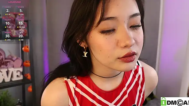 Snapshot of Noiry_Vuvez chatting on 04.29.26 Noiry Vuvez online show from 04.29.26