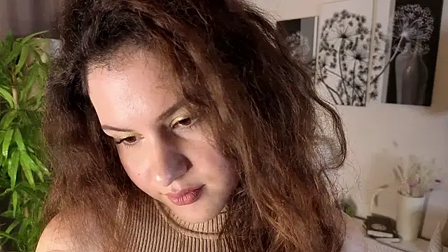 Snapshot of Lili_Torin chatting on 02.15.26 Lili Torin online show from 02.15.26