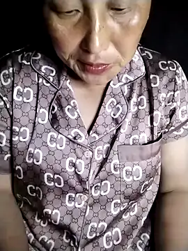 Snapshot of Tina-beo chatting on 04.19.26 Tina-beo online show from 04.19.26