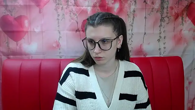 Snapshot of LilianaShine chatting on 02.09.26 LilianaShine online show from 02.09.26