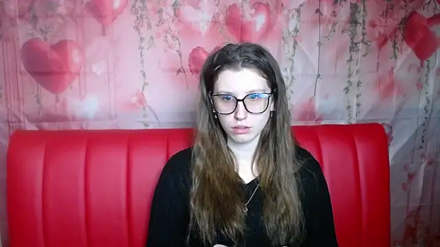 Snapshot of LilianaShine chatting on 02.11.26 LilianaShine online show from 02.11.26