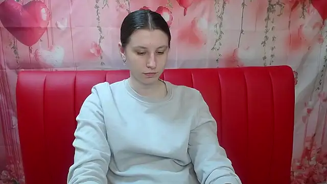 Snapshot of LilianaShine chatting on 05.05.26 LilianaShine online show from 05.05.26