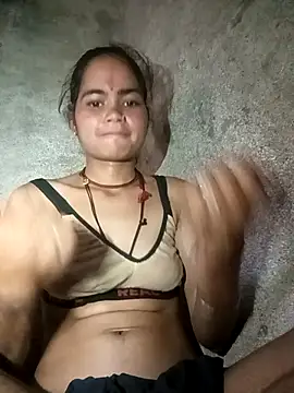 Snapshot of Sunali_Bendre chatting on 04.23.26 Sunali Bendre online show from 04.23.26