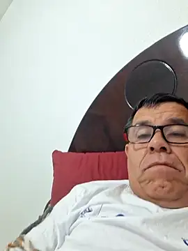 Snapshot of eros3442 chatting on 02.25.26 eros3442 online show from 02.25.26