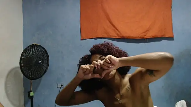 Snapshot of mamacitasxxx chatting on 02.13.26 mamacitasxxx online show from 02.13.26