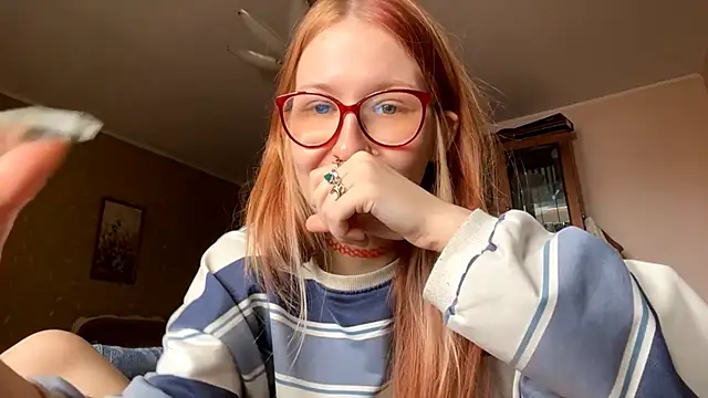 Snapshot of LaureenVielma chatting on 02.15.26 LaureenVielma online show from 02.15.26