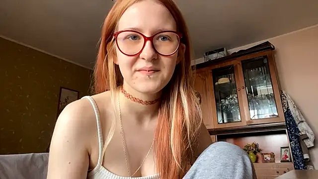 Snapshot of LaureenVielma chatting on 02.27.26 LaureenVielma online show from 02.27.26