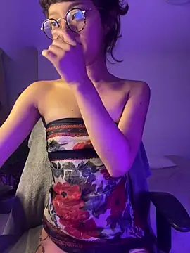 Snapshot of Miamhua-Cat- chatting on 02.06.26 Miamhua-Cat- online show from 02.06.26