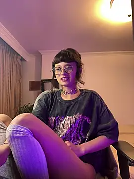 Snapshot of Miamhua-Cat- chatting on 02.12.26 Miamhua-Cat- online show from 02.12.26