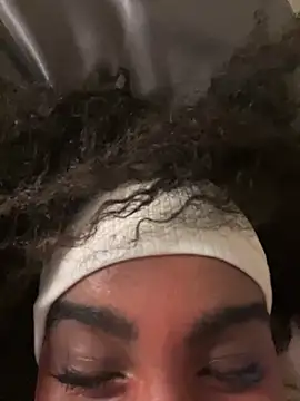 Snapshot of carcarby chatting on 02.13.26 carcarby online show from 02.13.26