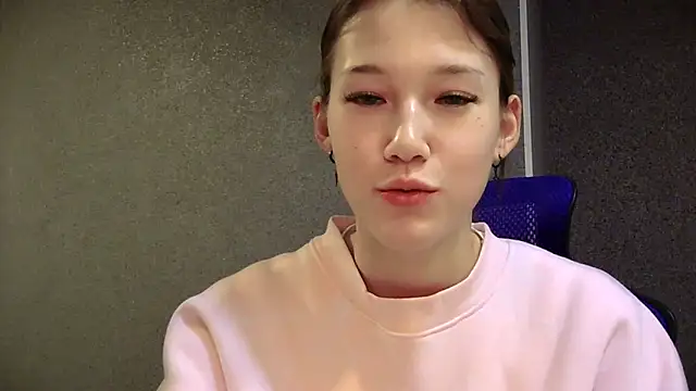 Snapshot of lilXdomiii chatting on 05.12.26 lilXdomiii online show from 05.12.26