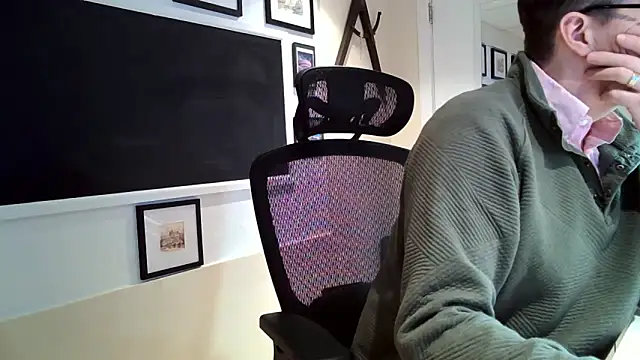 Snapshot of Scotsmanx chatting on 02.11.26 Scotsmanx online show from 02.11.26