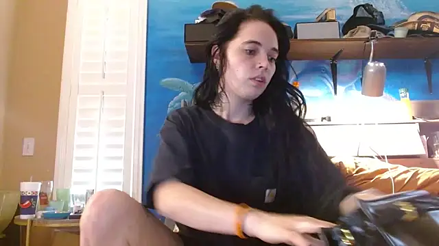 Snapshot of ahungkittykat chatting on 05.27.26 ahungkittykat online show from 05.27.26