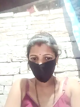 Snapshot of Divya-11431 chatting on 03.05.26 Divya-11431 online show from 03.05.26